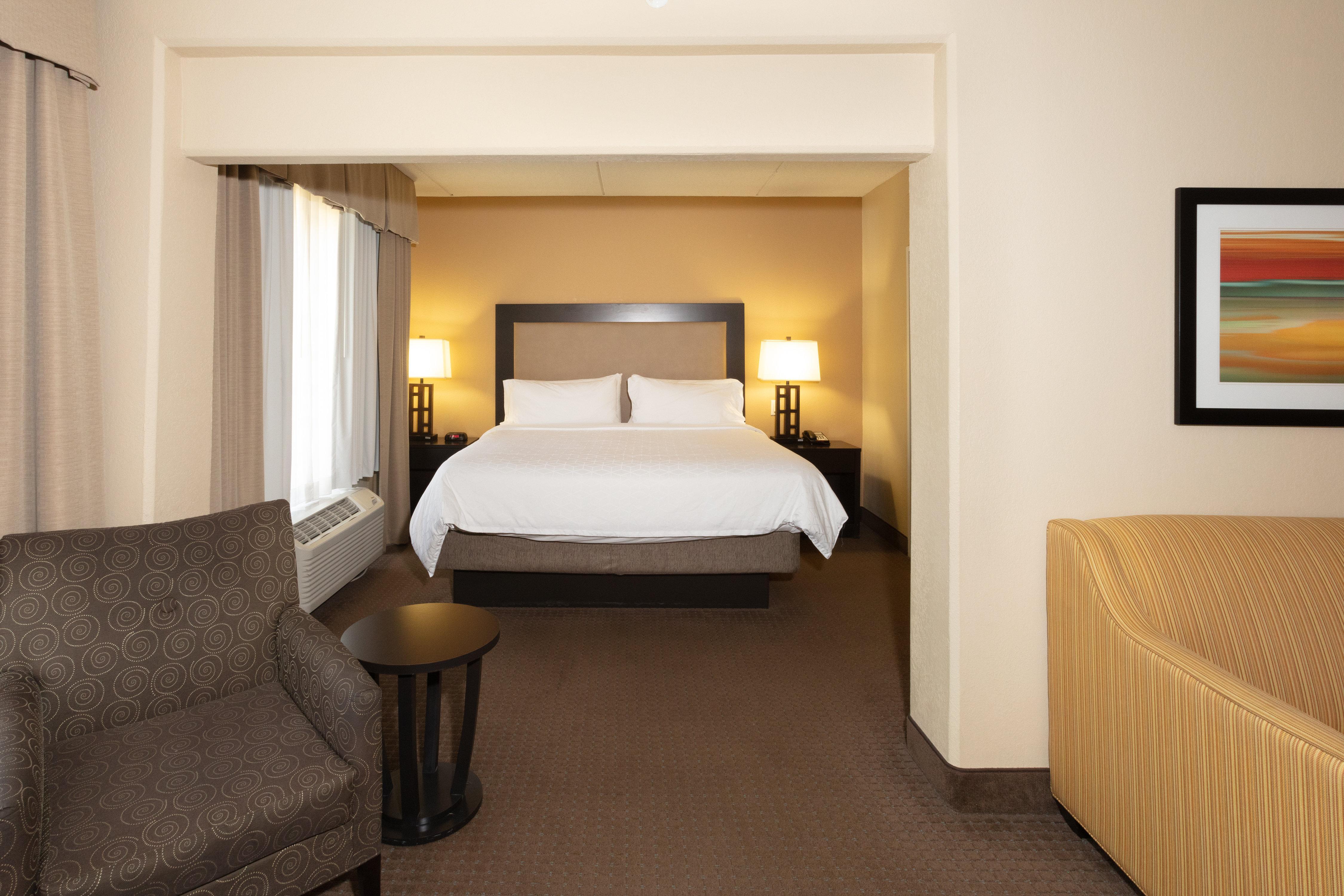 Holiday Express & Airport By Ihg